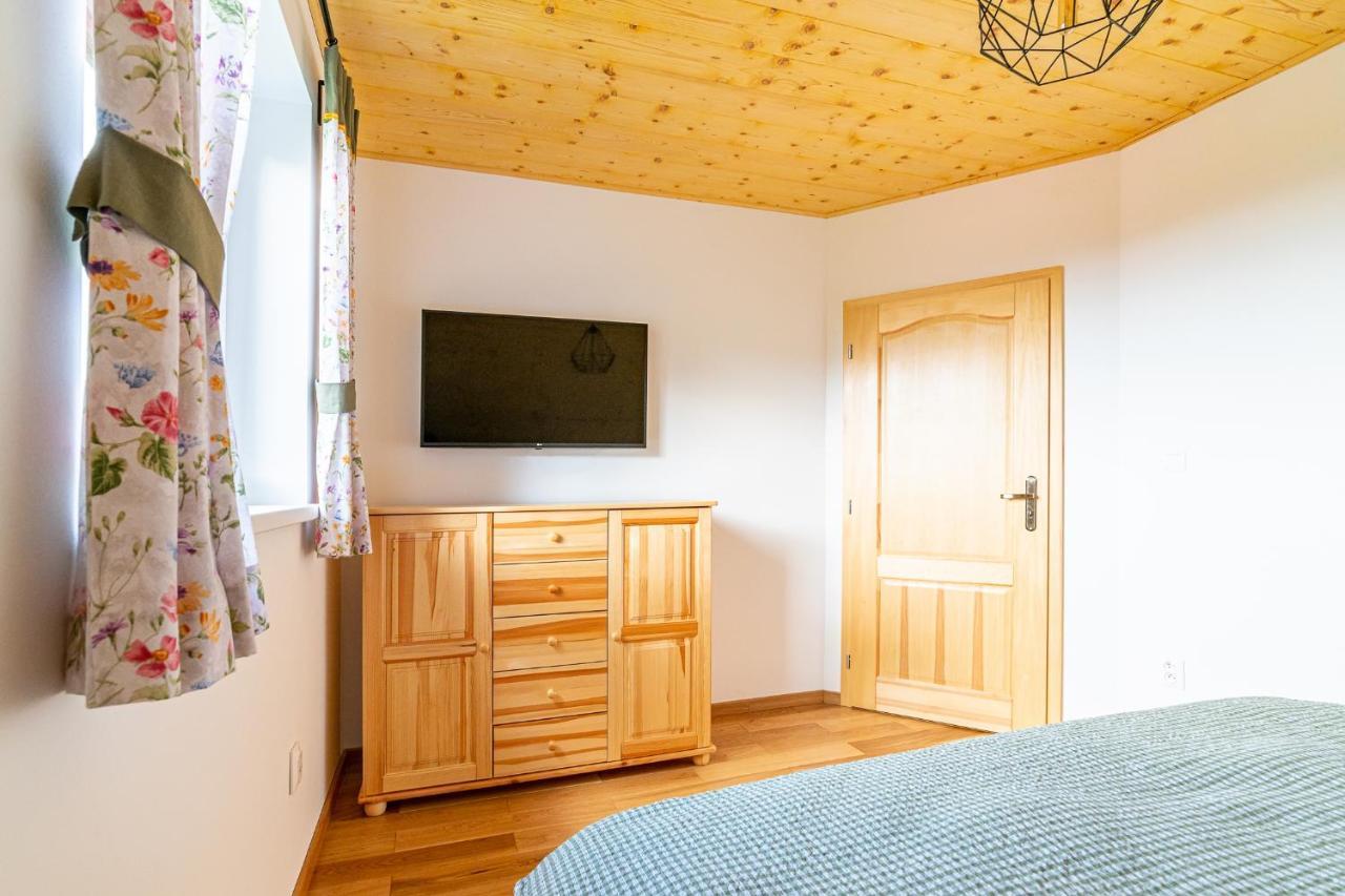 Apartmany Pod Rozsutcom - Zatkov Dvor - Prijazd Do Ubytovania Autom S Pohonom 4X4 เทรโควา ภายนอก รูปภาพ